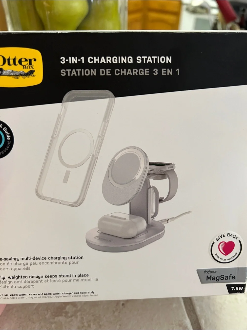 OtterBox 3-in-1 MagSafe Charging Station - Silver